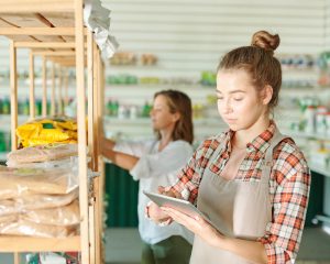 whitepaper post pandemic trends in retail industry - JK Tech